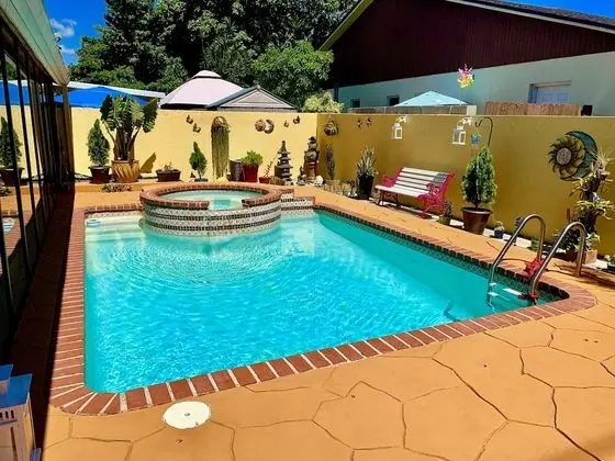 Friendly Family House - Havuz