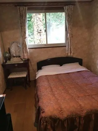 Friendly Inn People - Oda