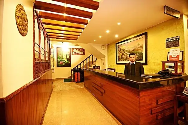 Hotel Friend's Home - Lobi