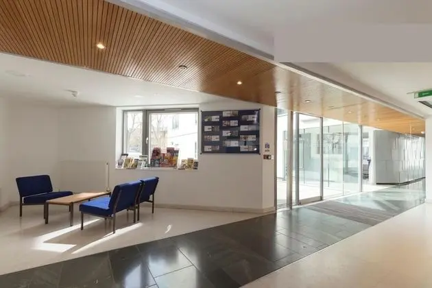 Friendship House - Lobi