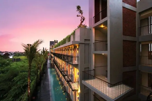 FRii Bali Echo Beach - CHSE Certified