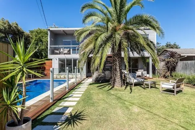 Front Beach House - Dış Mekan