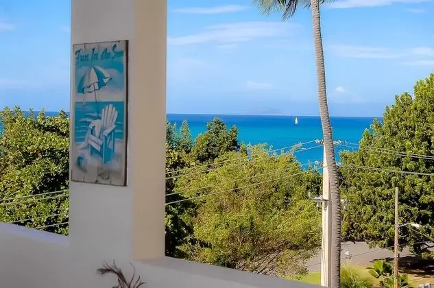 Front Beach Luxury Apartment