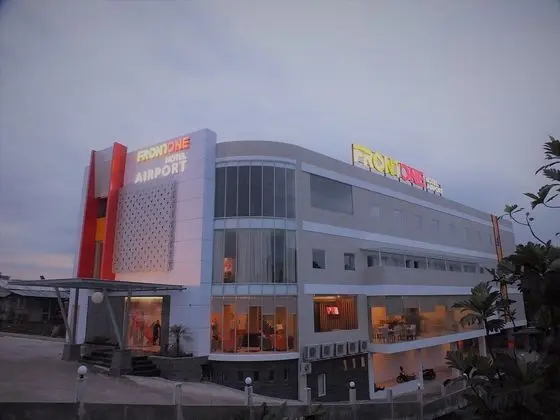 Front One Hotel Airport Solo