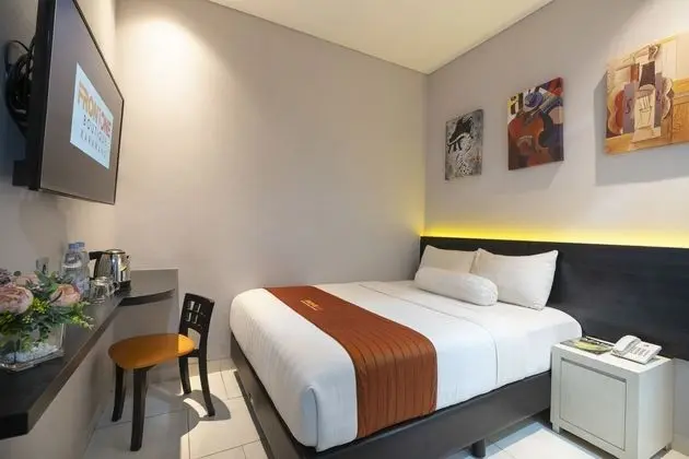 FRONT ONE BOUTIQUE KARAWANG