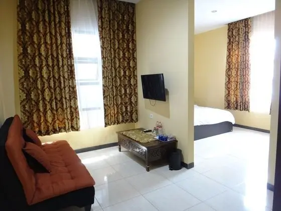Front One Inn Malang