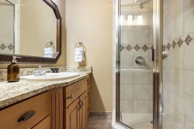 Frontier by Avantstay Incredible Mtn Views & Hot Tub Gorgeous Breckenridge Home Close to Slopes - İç Mekan