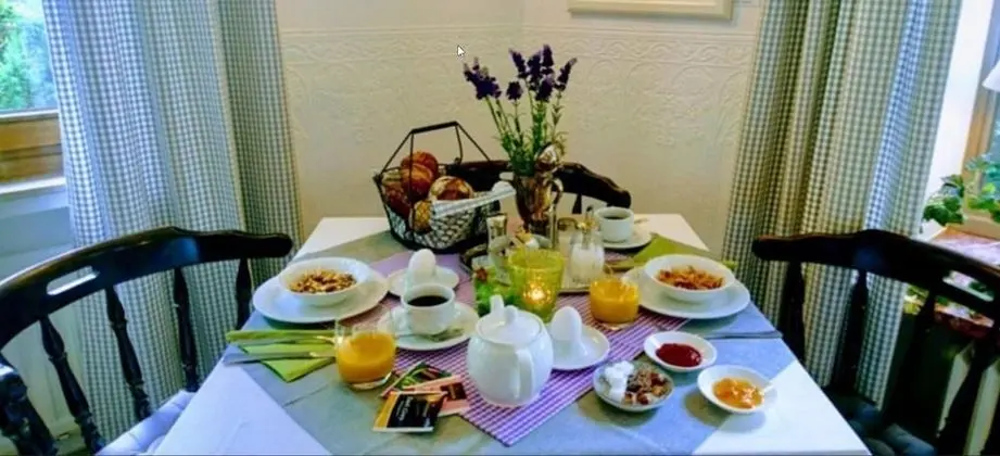 Hotel Froschkönig - Yerinde Yemek