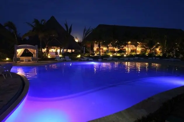 Fruit & Spice Wellness Resort Zanzibar - Havuz