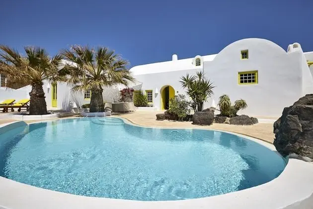 Ftelari Villa