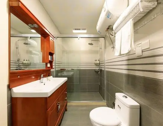 Fu Yin Su Pudong Airport