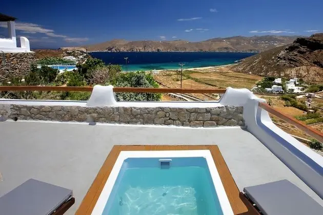 Fulfill Your Holiday Dreams at Panormos - Havuz