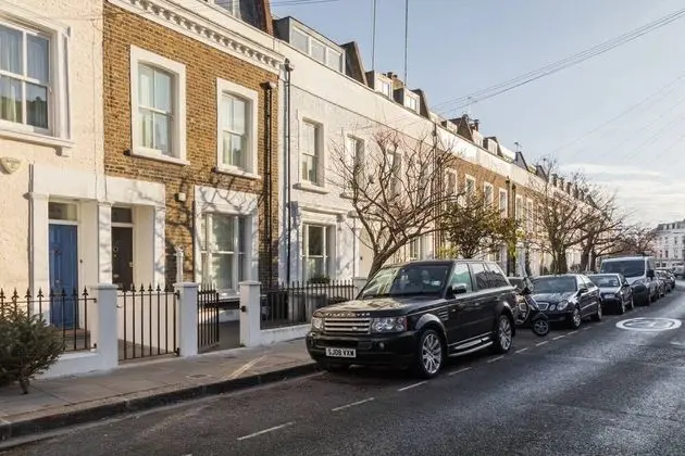 Fulham 4-bed House & Garden Near Tube