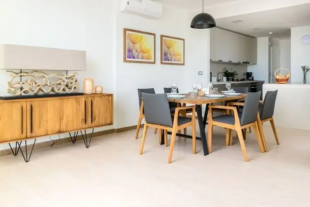 Full Apartment Ocean View