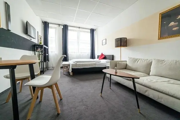 FULL HOUSE Hotel Nürnberg - shared bath & kitchen