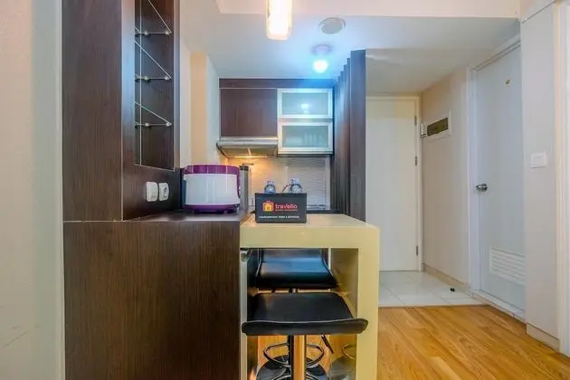 Full Parquet @ 2BR Springlake Bekasi Apartment - Mutfak