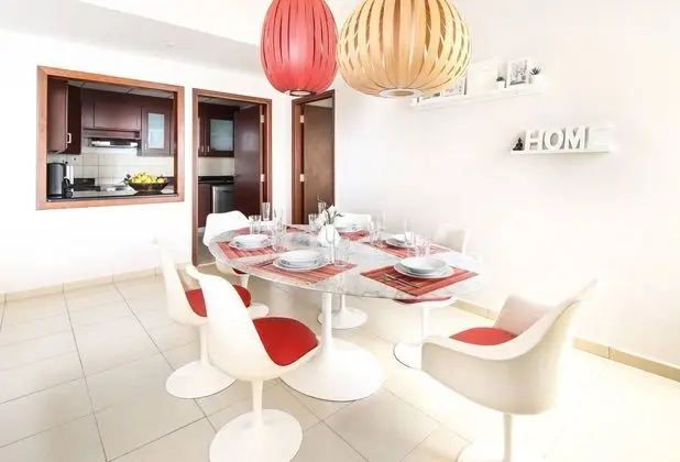 Full SEA Views! Gorgeous 2BR in JBR - Sleeps 6 - Yerinde Yemek