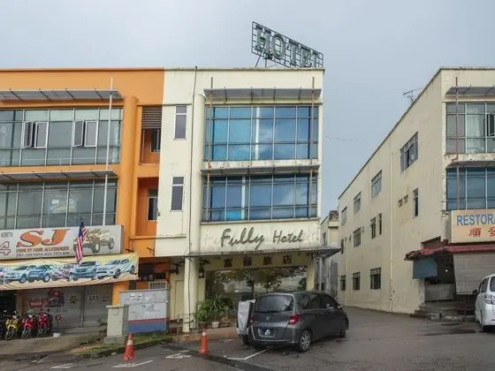 FULLY HOTEL DESA TEBRAU - Dış Mekan