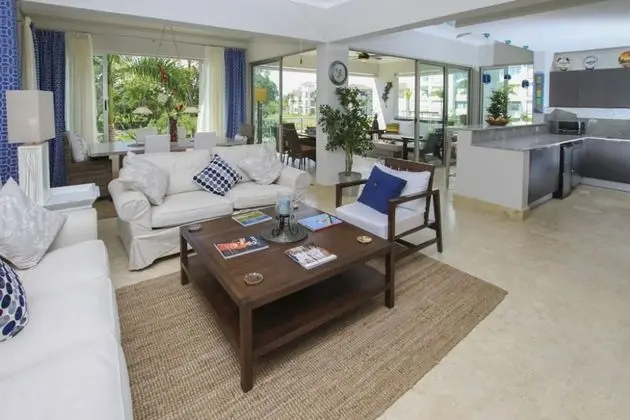 Fully Equipped Apartment Overlooking Golf Course at Luxury Beach Resort - Oda