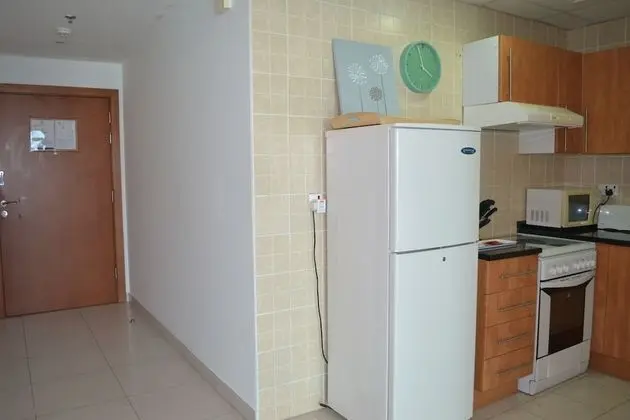 Fully Furnished 1BR with Balcony & Marina View - MRVW - Lobi