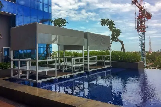 Fully Furnished With Comfort Design Studio Roseville Apartment - Havuz
