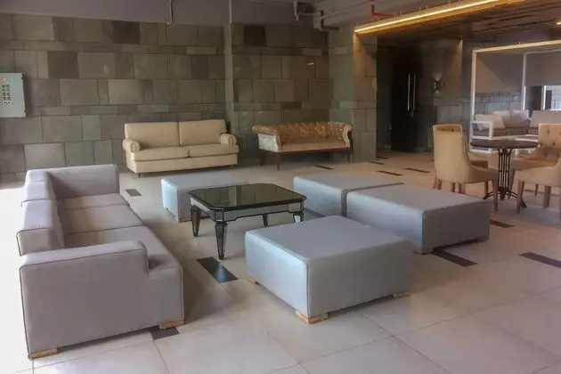Fully Furnished With Comfort Design Studio Roseville Apartment - Lobi