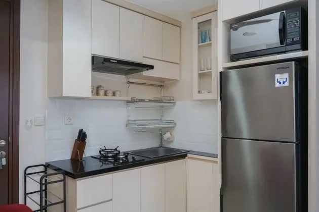 Fully Furnished And Cozy 1Br Apartment At M-Town Signature - Mutfak