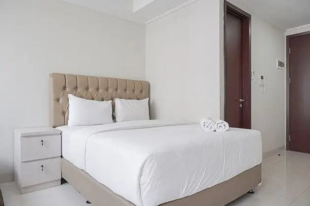 Fully Furnished And Cozy Studio At Green Sedayu Apartment