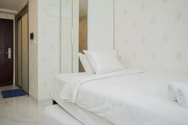Fully Furnished With Cozy Style Studio At Sky House Bsd Apartment