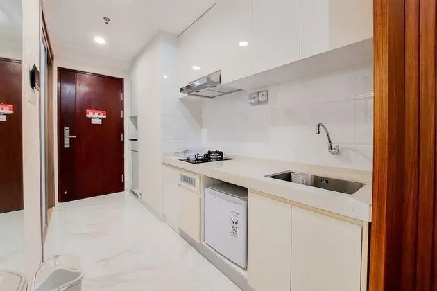 Fully Furnished And Simply Studio At Sky House Bsd Apartment - Mutfak