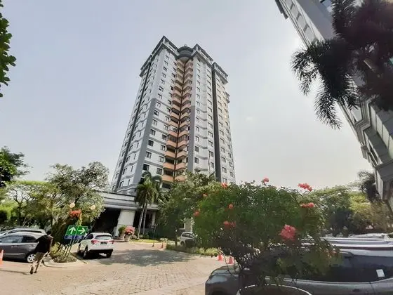 Fully Furnished with Spacious Design 3BR Penthouse Kondominium Golf Karawaci Apartment