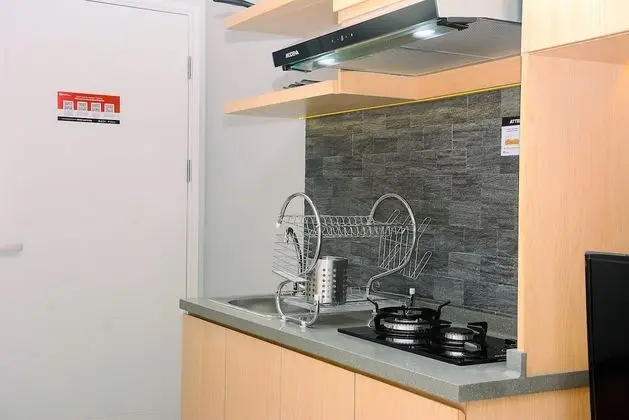 Fully Furnished Studio At Springlake Summarecon Apartment - Mutfak