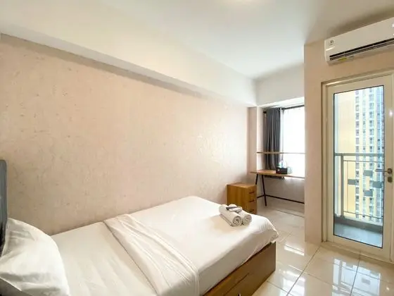 Fully Furnished Studio Springlake Summarecon Bekasi Apartment Near Mall
