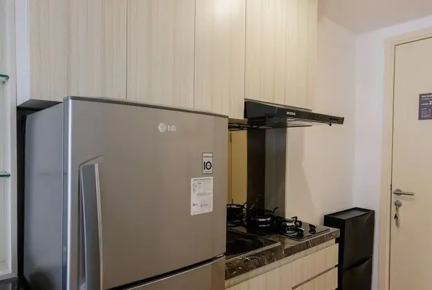 Fully Parquette City View Studio Apartment @ M-Town Residence - Mutfak