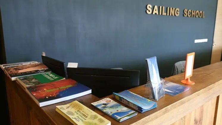 fun wind sailing school