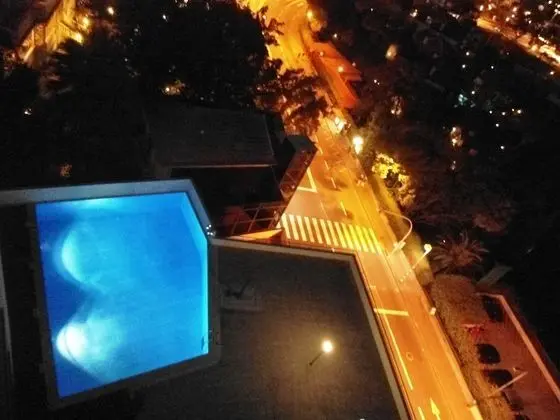 Funchal View Apartment - Havuz