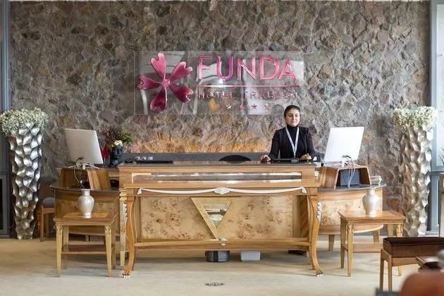 Funda Hotel - Lobi