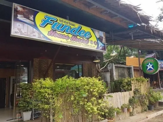 Fundee House Nicha Hostel