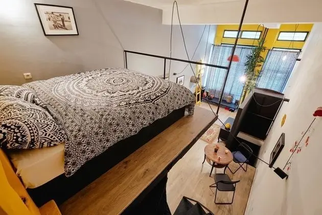 Funky Flat - Oda