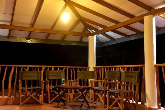 Funky Leopard Safari Lodge Bordering Yala National Park - Yerinde Yemek