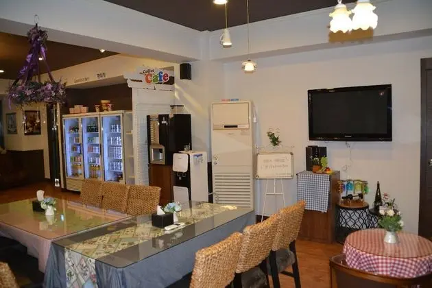 FunStay Inn Guesthouse - Yerinde Yemek