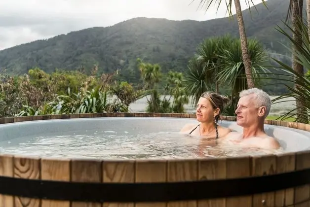 Furneaux Lodge - Havuz