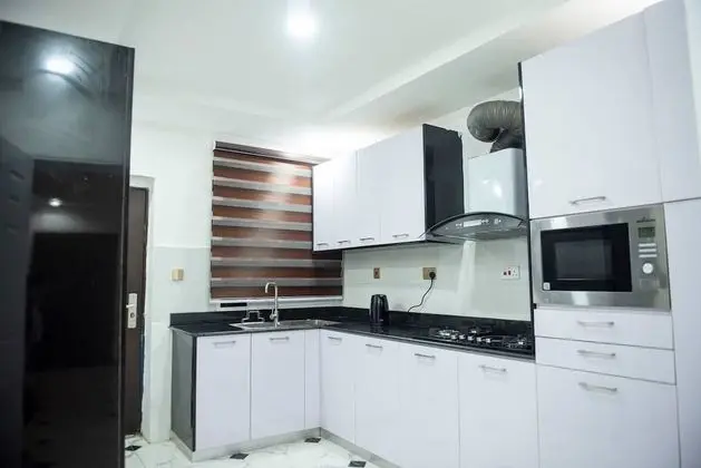 Furnished 3 Bedrooms Apartment With Wifi - Mutfak