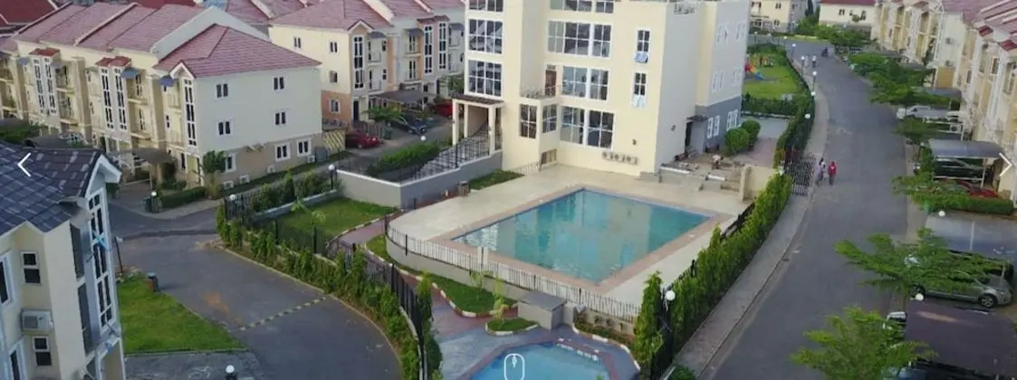 Furnished 4 Beds Semi-det House in Abuja, Nigeria - Havuz