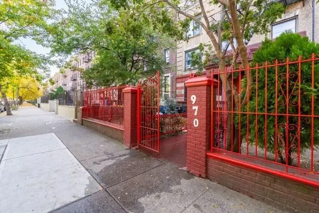 Furnished Eastern Parkway Guest House
