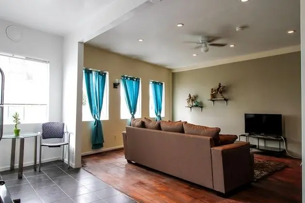 Furnished Los Angeles Apartments - Öne Çıkan Resim