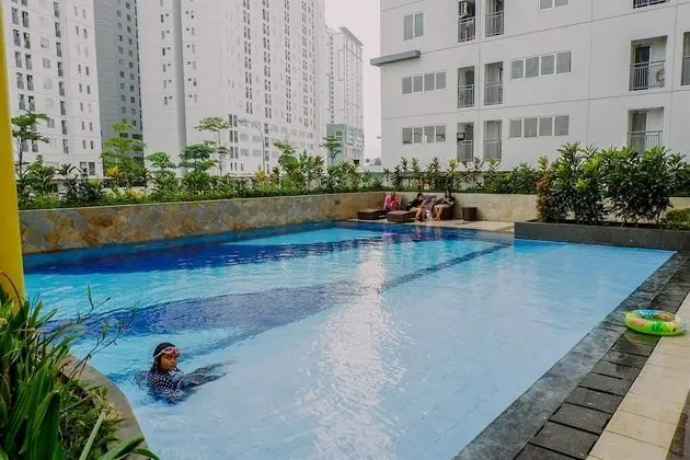 Furnished and Relaxing 2BR Bassura City Apartment near Mall - Havuz
