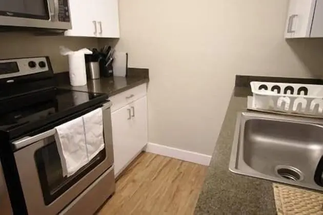 Furnished Washer & Dryer Near HWY 101 - Mutfak