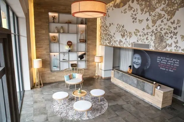 Fusion Suites Saigon - Lobi