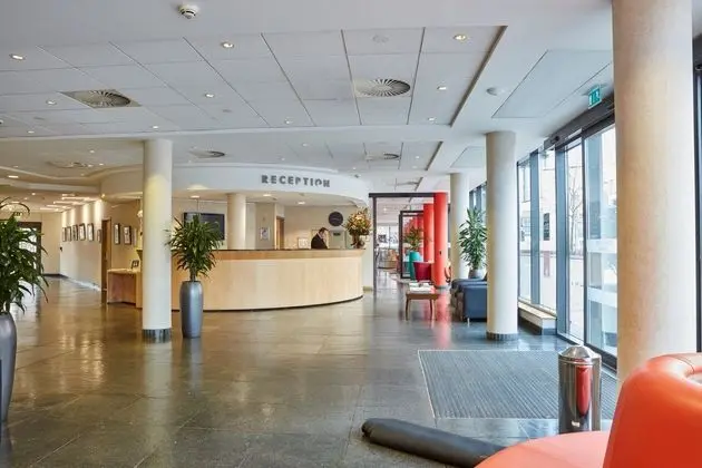 Future Inn Bristol - Lobi